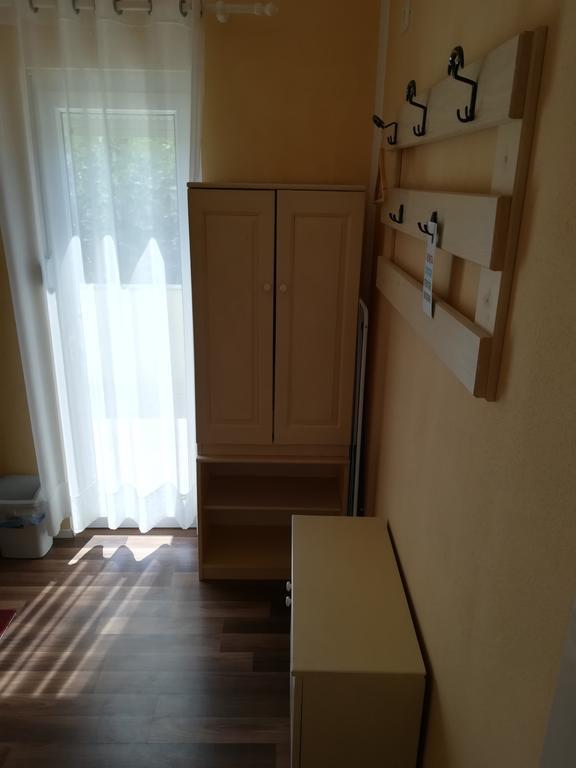 Cinema House Single & Double Rooms & Studio Apartments Pula Ngoại thất bức ảnh