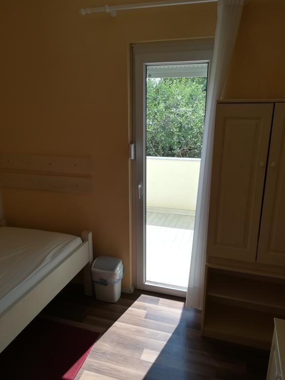 Cinema House Single & Double Rooms & Studio Apartments Pula Ngoại thất bức ảnh