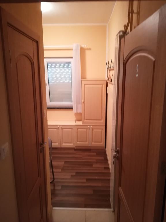 Cinema House Single & Double Rooms & Studio Apartments Pula Ngoại thất bức ảnh