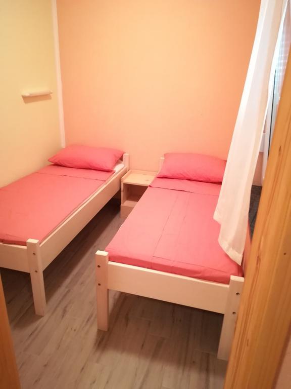 Cinema House Single & Double Rooms & Studio Apartments Pula Ngoại thất bức ảnh